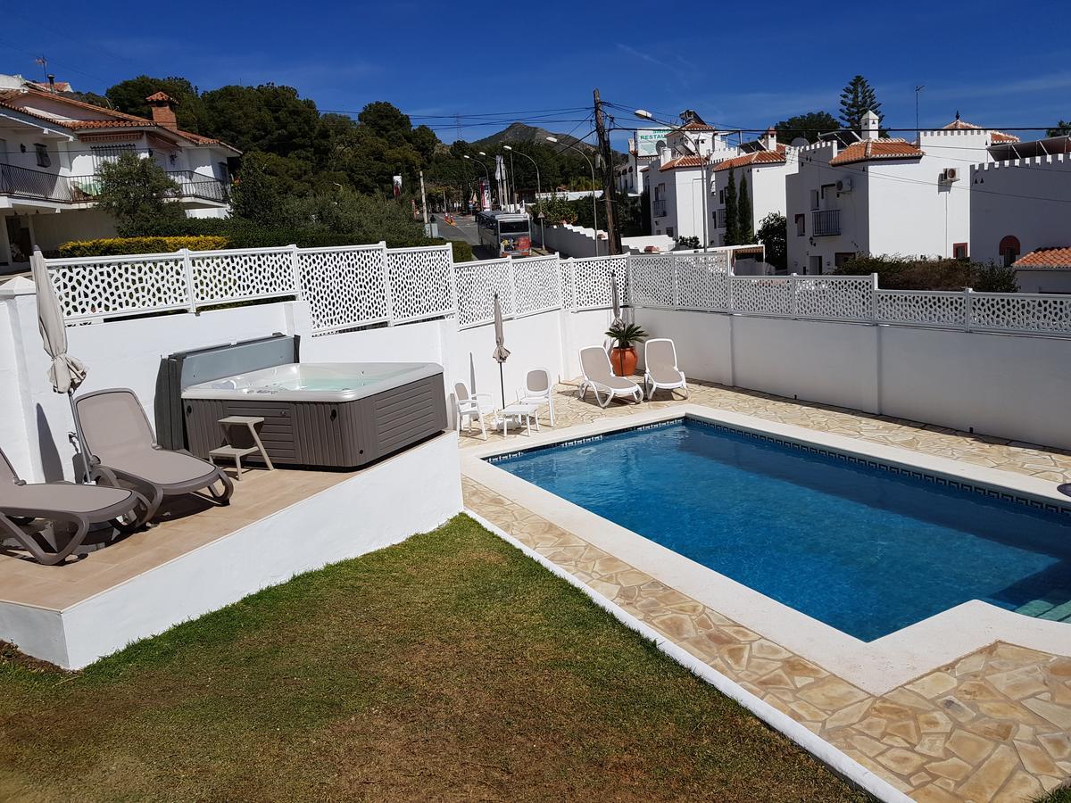 Villa - Zeezicht, Zwembad Nerja Extérieur photo
